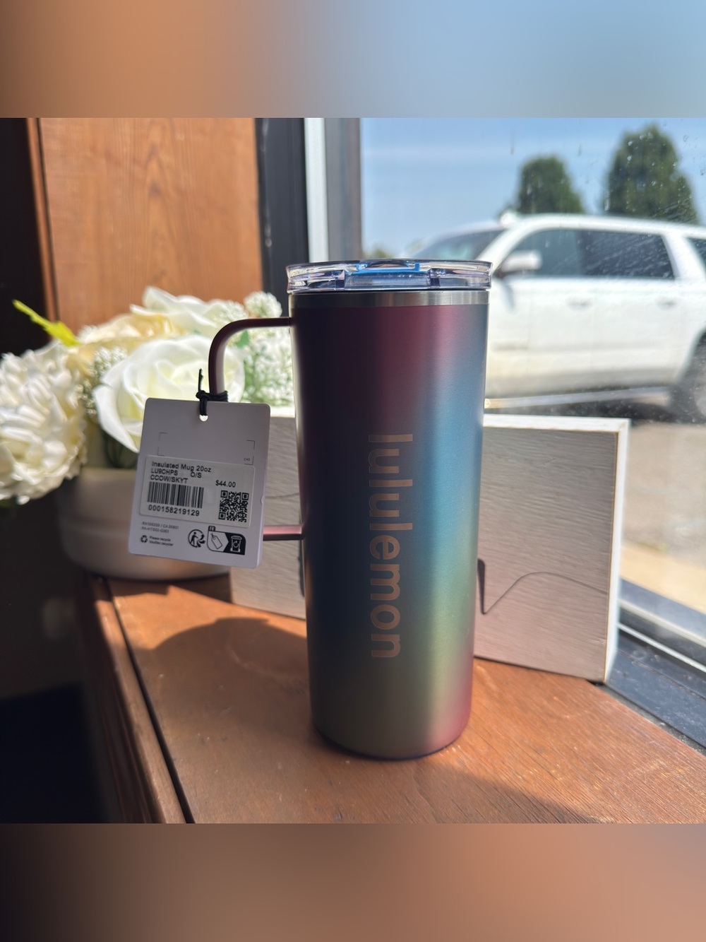 lululemon Insulated mug 20oz - Picture 3 of 9
